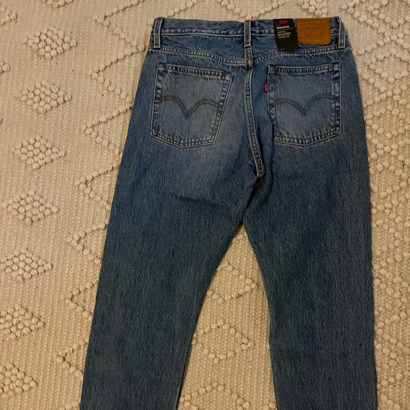 Levi’s Wedgie Jeans - Size 28 - Picture 5 of 7